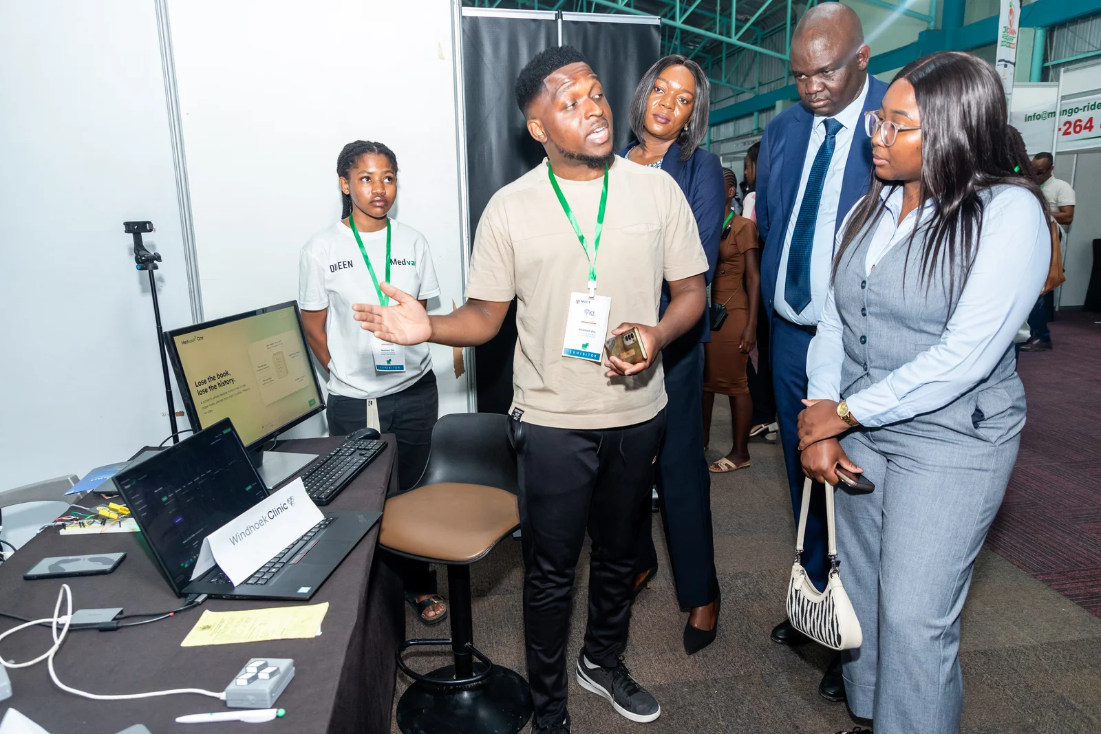 06 / Demoing the clinic desk to the Minister of ICT